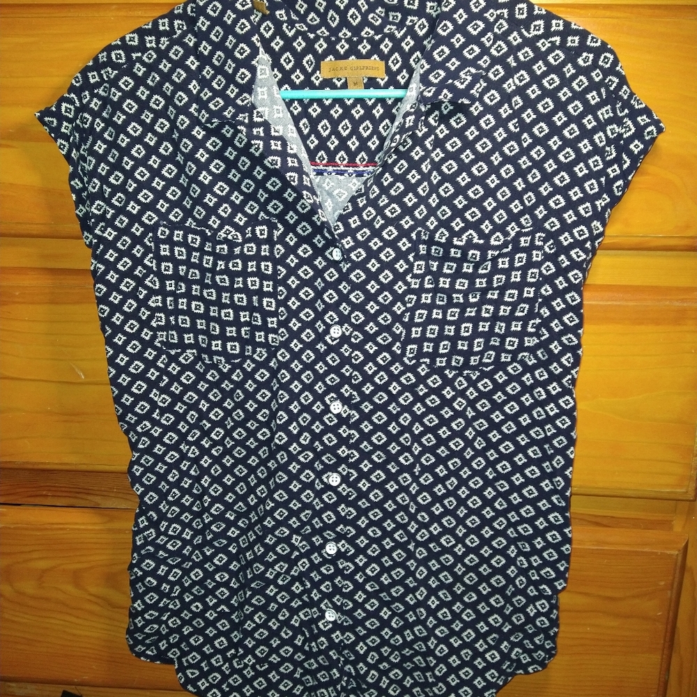 Jack's girlfriend blouse size Med